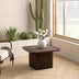Mesa de centro cuadrada de madera con pedestal y base estriada